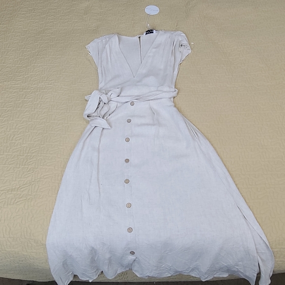 Petal & Pup Layla Linen button front dress size 2 - Picture 4 of 13